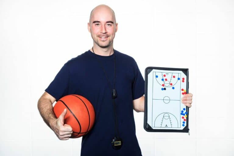Comprendre les Différents Postes au Basketball PV Basket